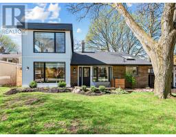 81 COTTONWOOD DRIVE, Toronto, Ontario