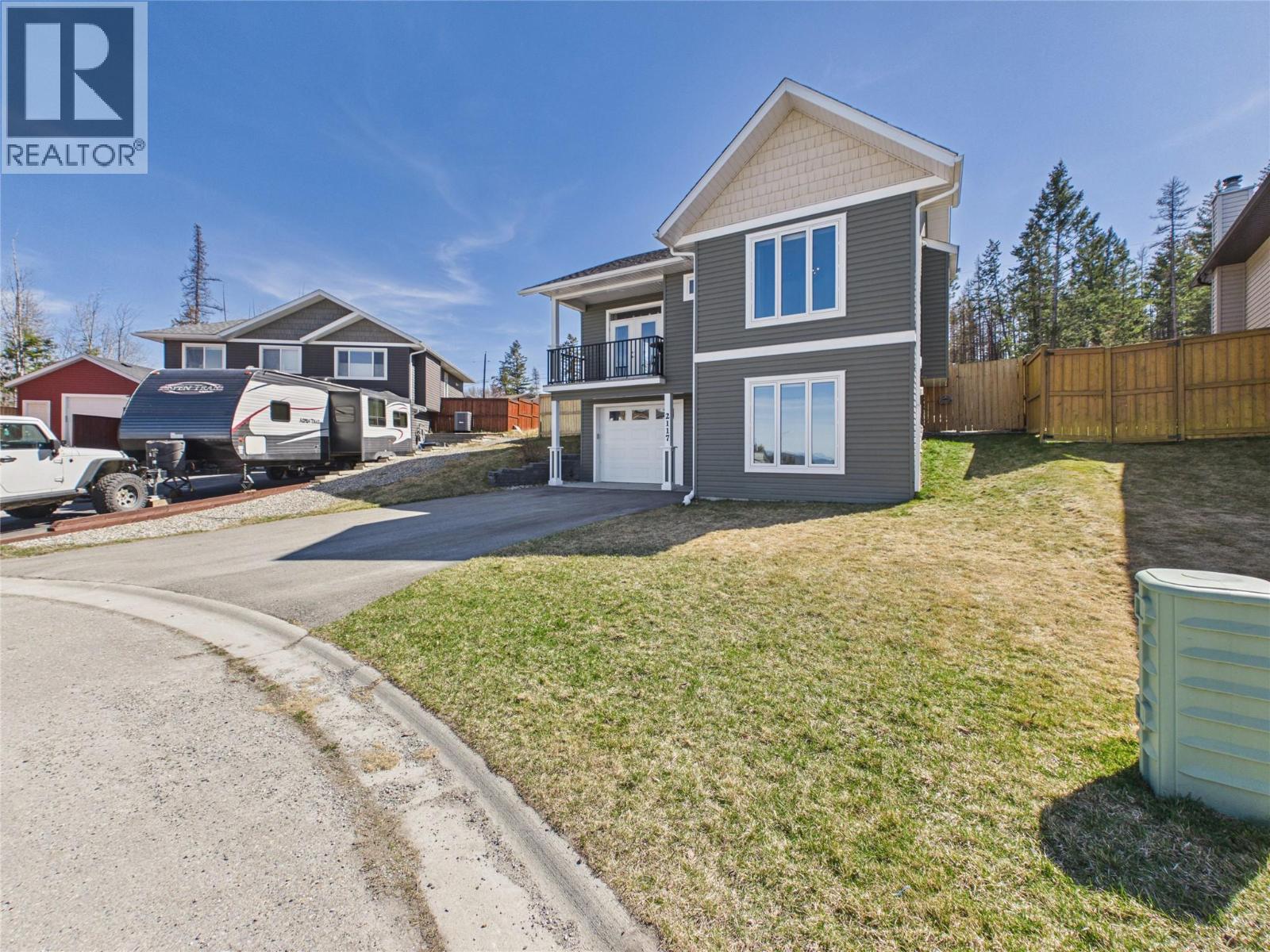 2117 16th Street S, Cranbrook, British Columbia  V1C 0B9 - Photo 1 - 10386476