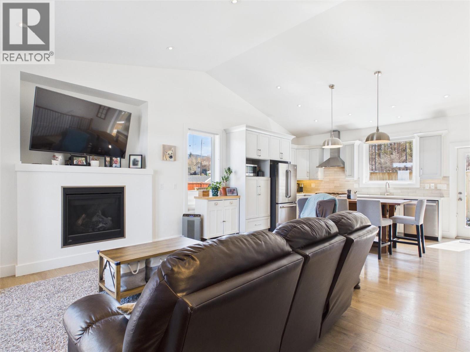 2117 16th Street S, Cranbrook, British Columbia  V1C 0B9 - Photo 8 - 10386476