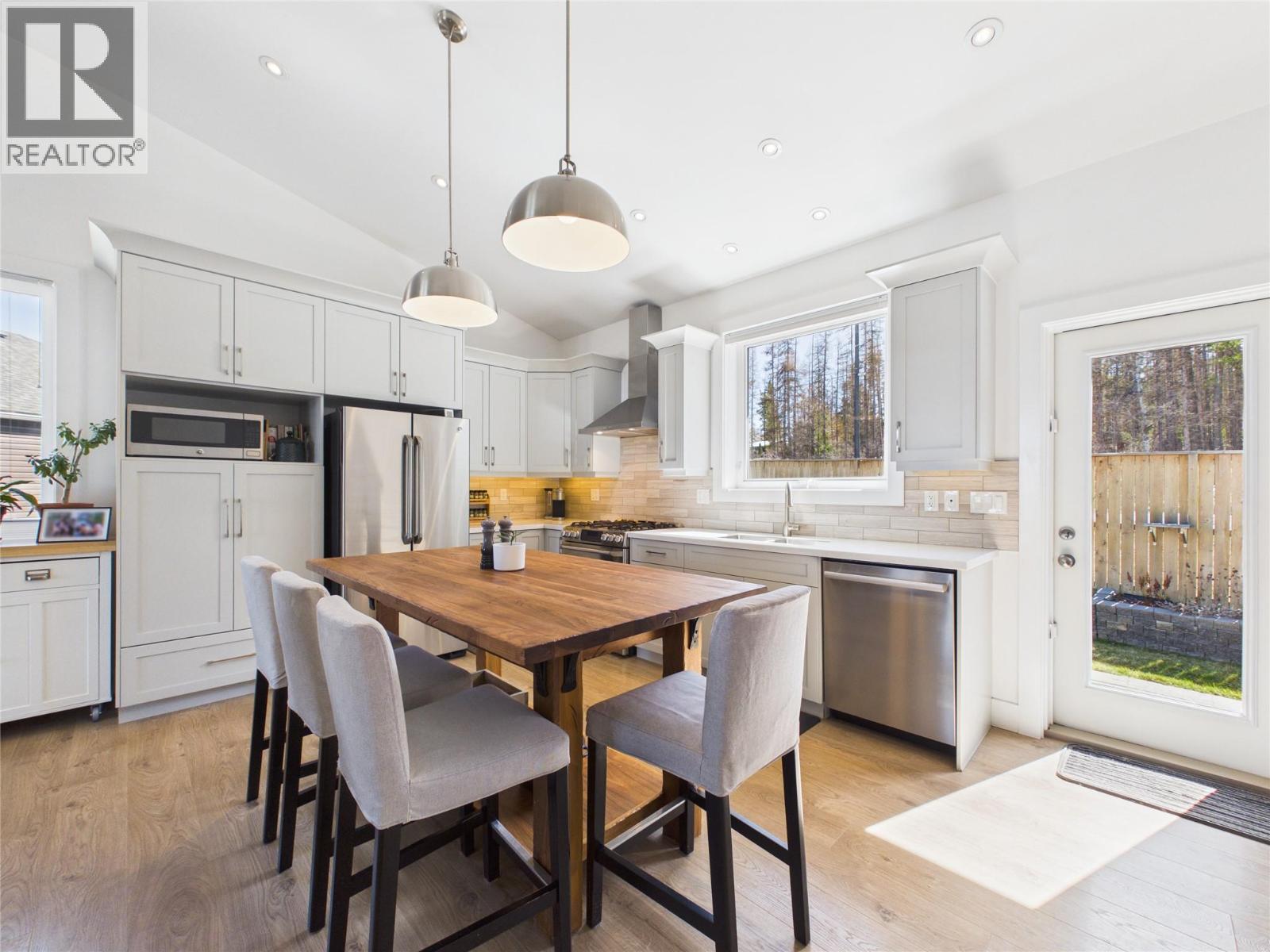2117 16th Street S, Cranbrook, British Columbia  V1C 0B9 - Photo 9 - 10386476