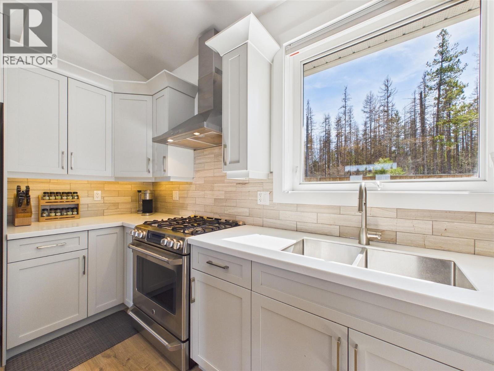 2117 16th Street S, Cranbrook, British Columbia  V1C 0B9 - Photo 12 - 10386476
