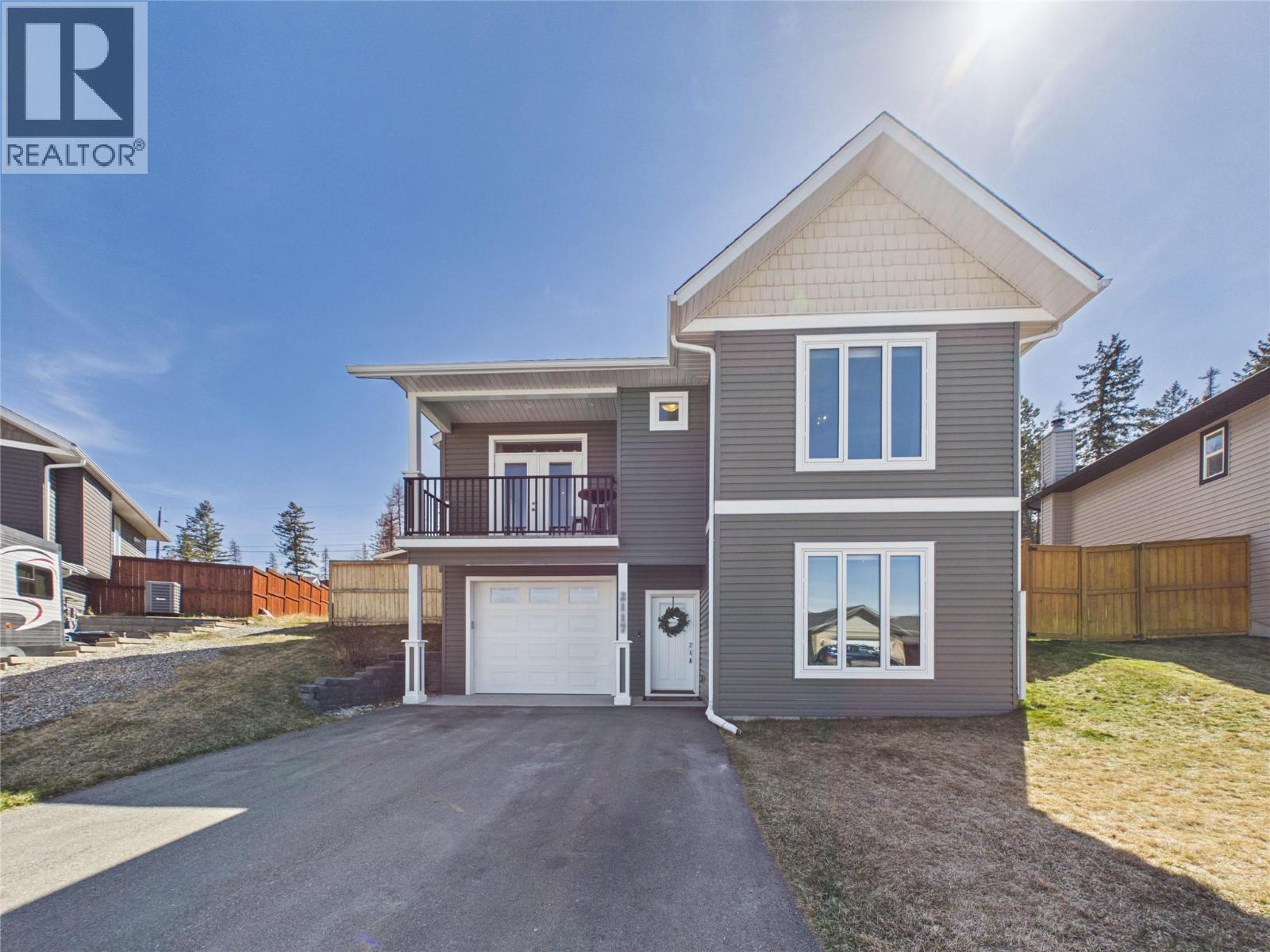 2117 16th Street S, Cranbrook, British Columbia  V1C 0B9 - Photo 2 - 10386476