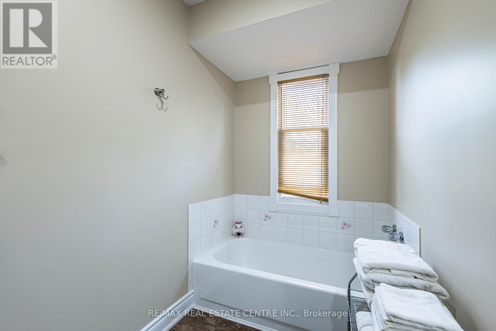 490 Old Harwood Avenue, Ajax, Ontario  L1T 3L1 - Photo 27 - E13096118