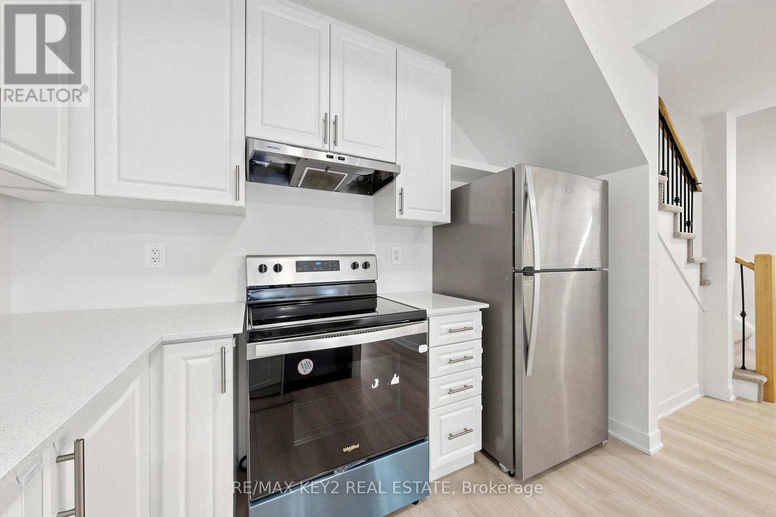 230 - 1695 Dersan Street, Pickering, Ontario  L1X 0S9 - Photo 10 - E13096152