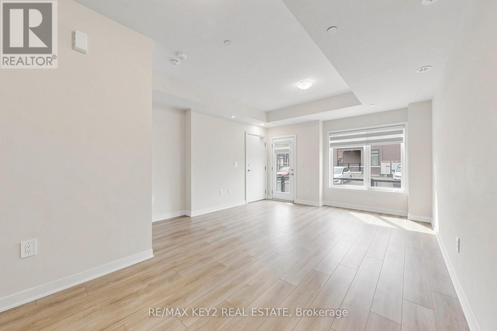 230 - 1695 Dersan Street, Pickering, Ontario  L1X 0S9 - Photo 4 - E13096152
