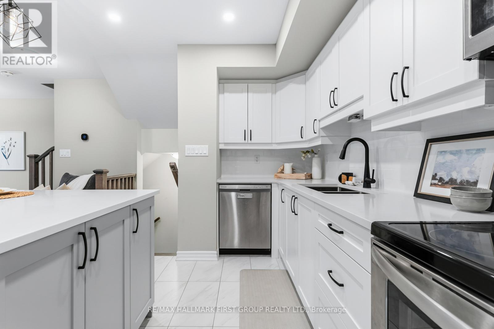 3359 Thunderbird Promenade, Pickering, Ontario  L1X 0N1 - Photo 5 - E13096174