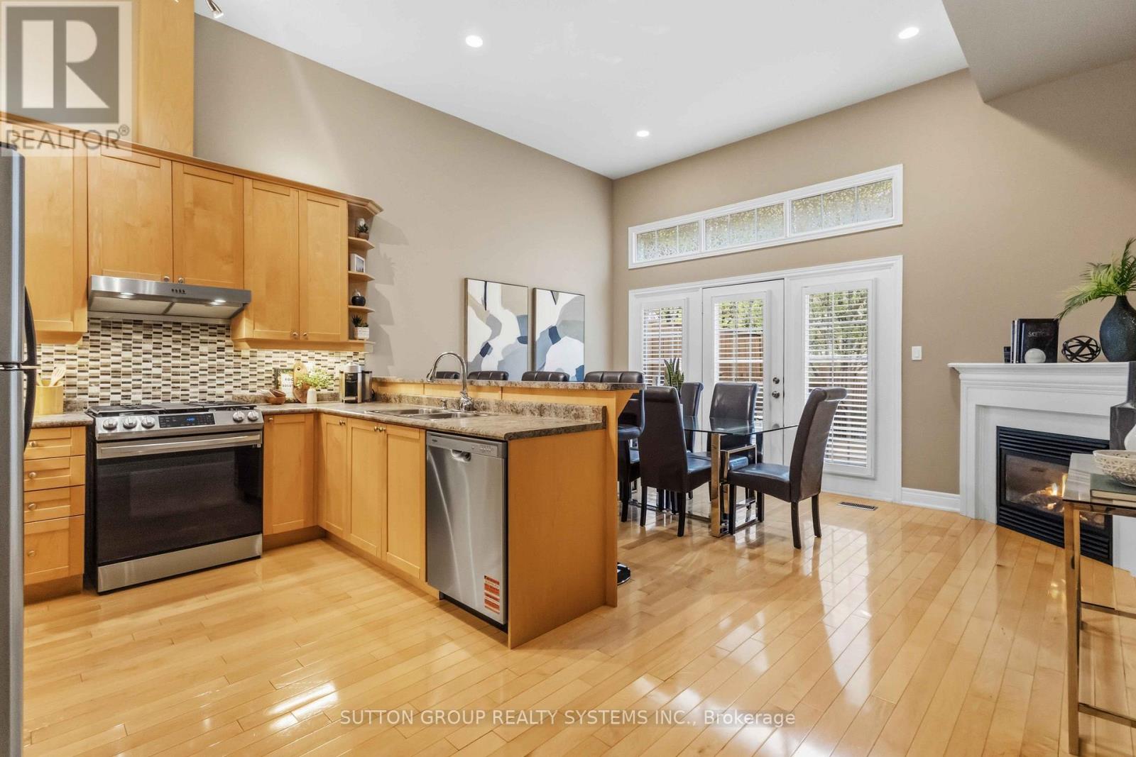 57 Halsey Avenue, Toronto, Ontario  M4B 1A6 - Photo 10 - E13096280