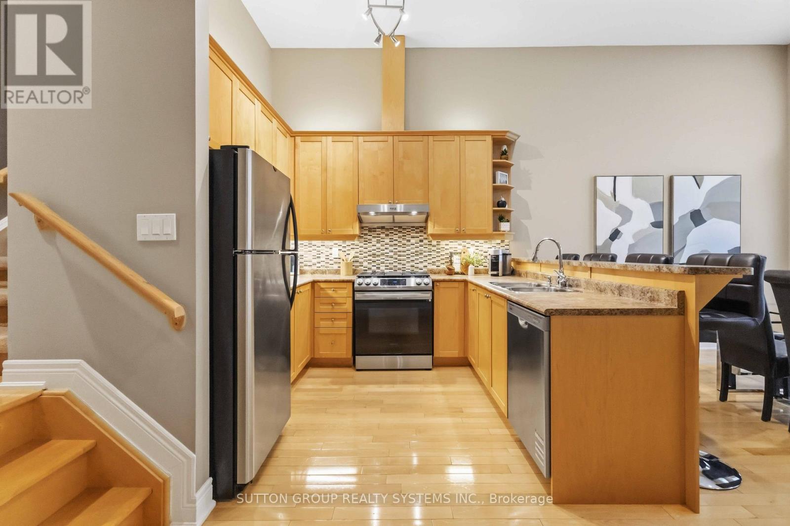 57 Halsey Avenue, Toronto, Ontario  M4B 1A6 - Photo 11 - E13096280