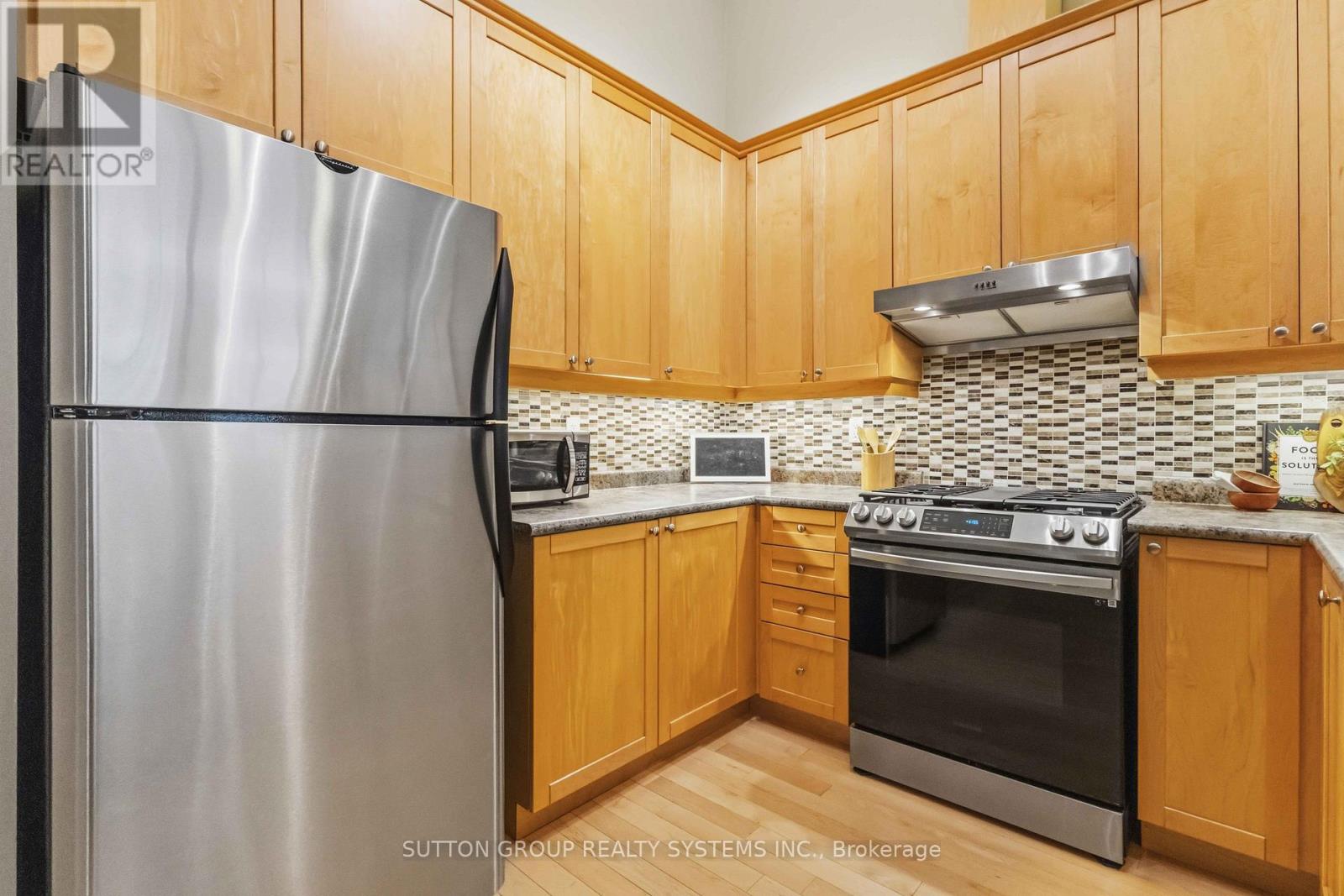 57 Halsey Avenue, Toronto, Ontario  M4B 1A6 - Photo 12 - E13096280