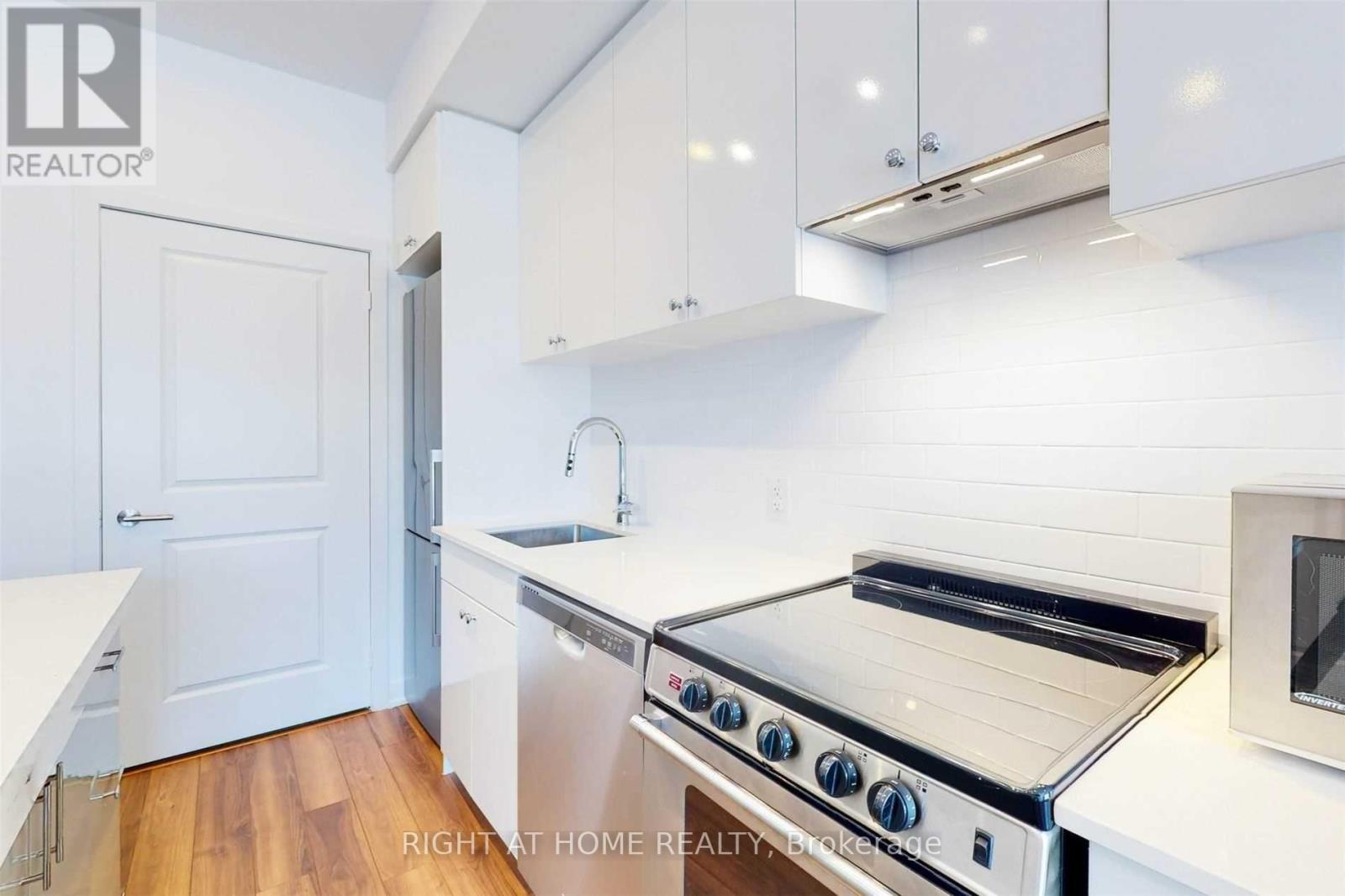 217 - 2799 Kingston Road, Toronto, Ontario  M1M 0E3 - Photo 10 - E13096324