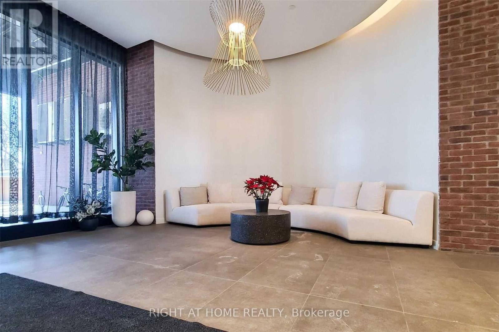 217 - 2799 Kingston Road, Toronto, Ontario  M1M 0E3 - Photo 3 - E13096324