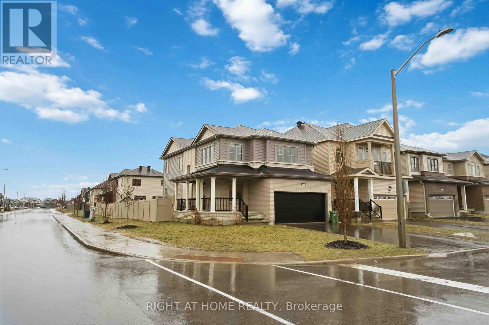 1001 Rue Du Manege Street, Ottawa, Ontario  K2S 0Y7 - Photo 3 - X13096208