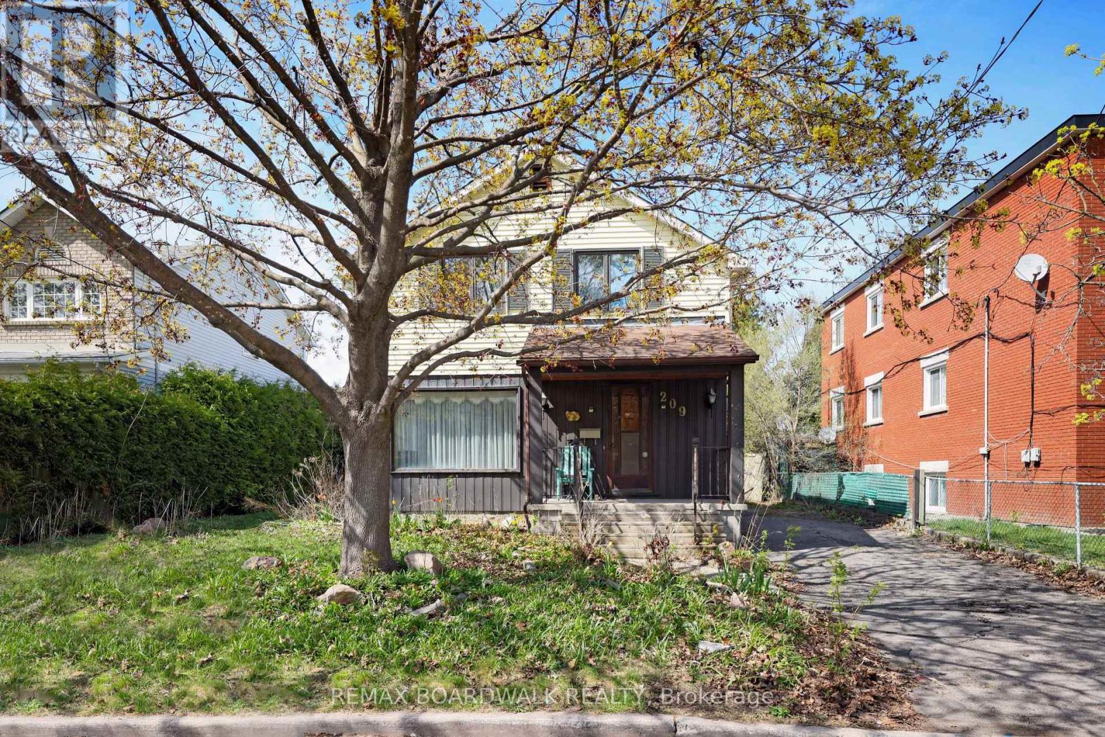 209 Glynn Avenue, Ottawa, Ontario  K1K 1S4 - Photo 3 - X13096218