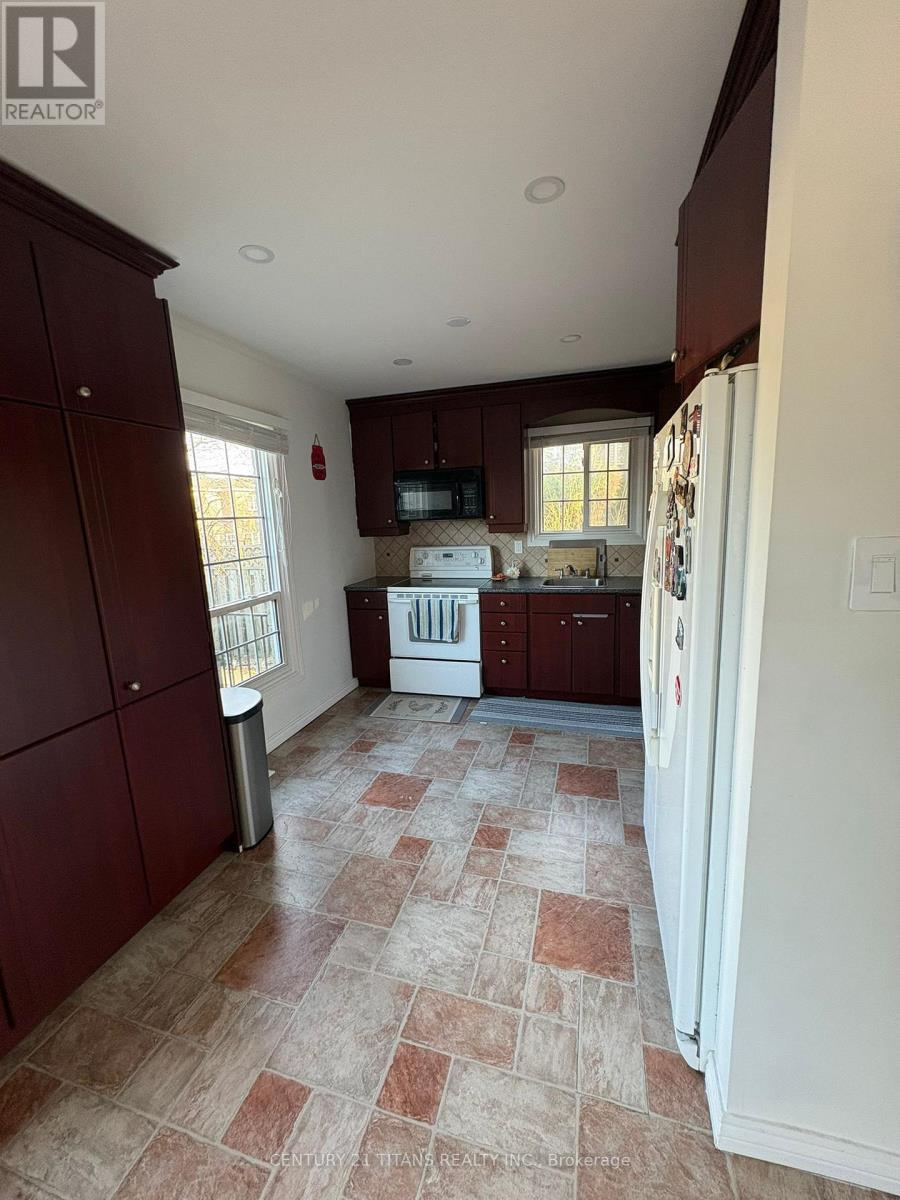 20 Hemingford Place, Whitby, Ontario  L1R 1G1 - Photo 26 - E13081136