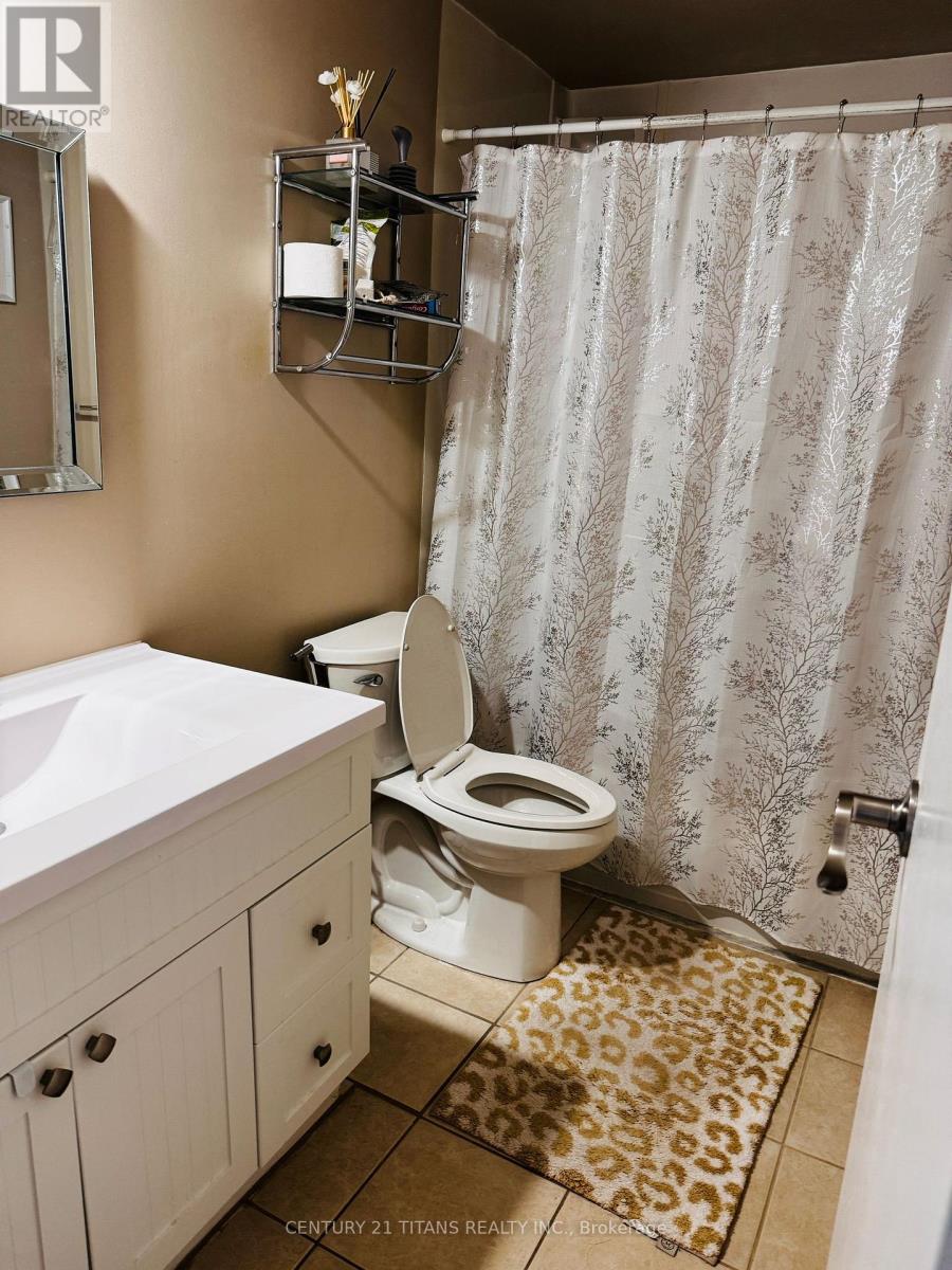 20 Hemingford Place, Whitby, Ontario  L1R 1G1 - Photo 27 - E13081136