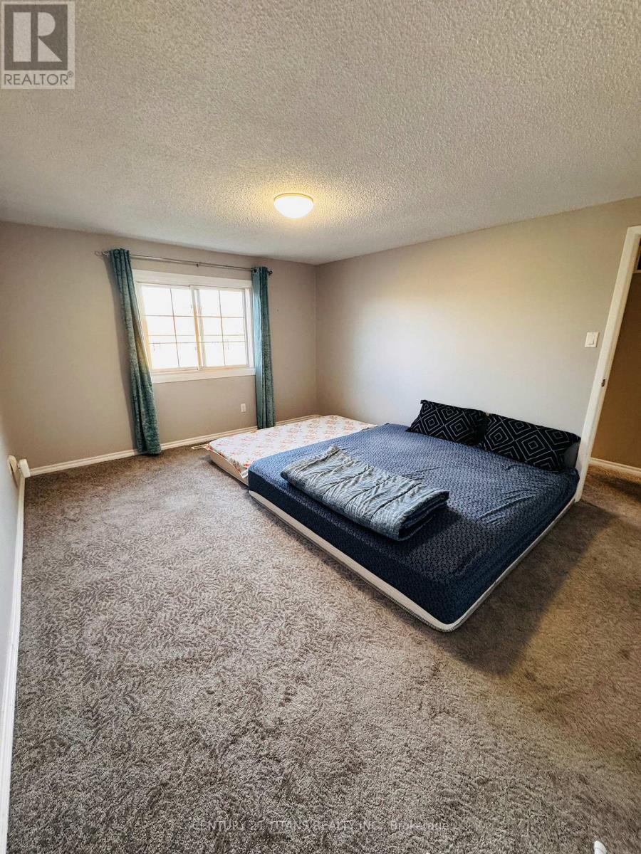 20 Hemingford Place, Whitby, Ontario  L1R 1G1 - Photo 33 - E13081136