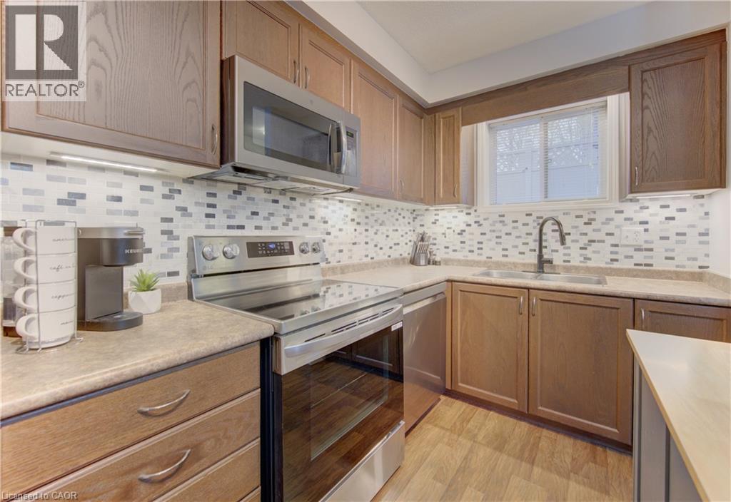 1941 Ottawa Street S Unit# D12, Kitchener, Ontario  N2E 0C2 - Photo 14 - 40827975