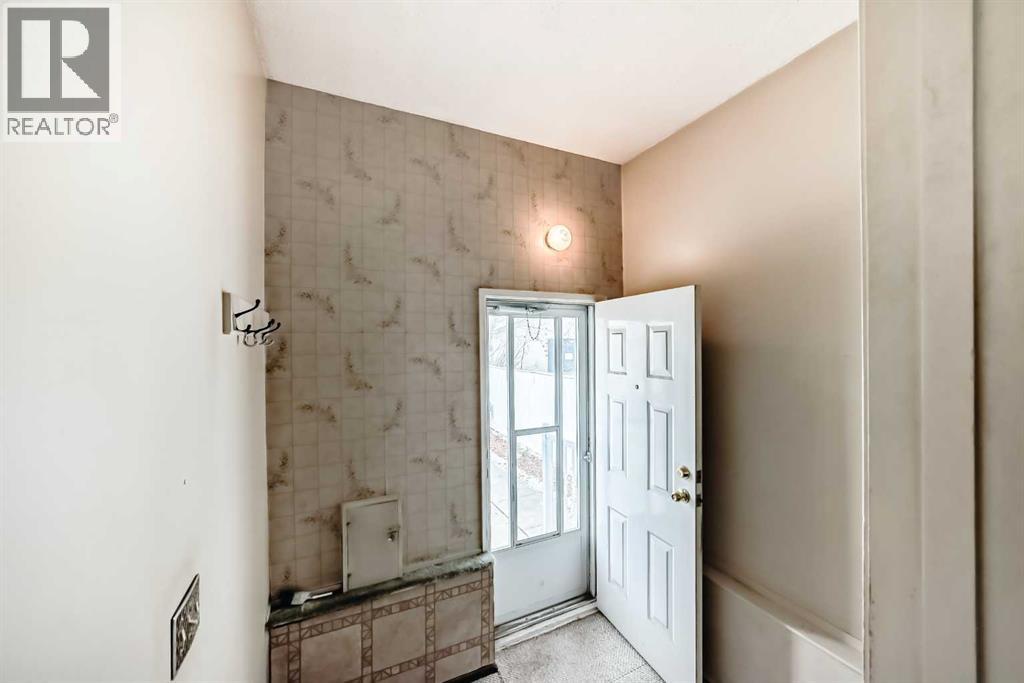 165 Marbrooke Circle Ne, Calgary, Alberta  T2A 2W4 - Photo 19 - A2305860