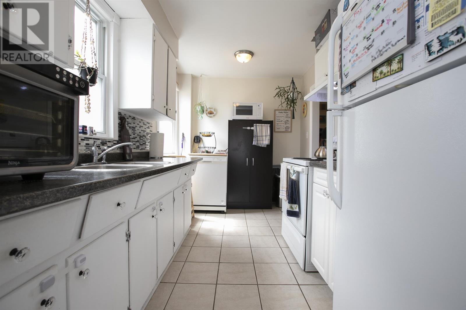 387 Pim St, Sault Ste. Marie, Ontario  P6B 2T9 - Photo 19 - SM260855