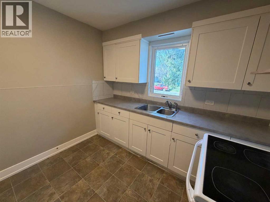 1035 12b Street S, Lethbridge, Alberta  T1K 1R9 - Photo 8 - A2296011