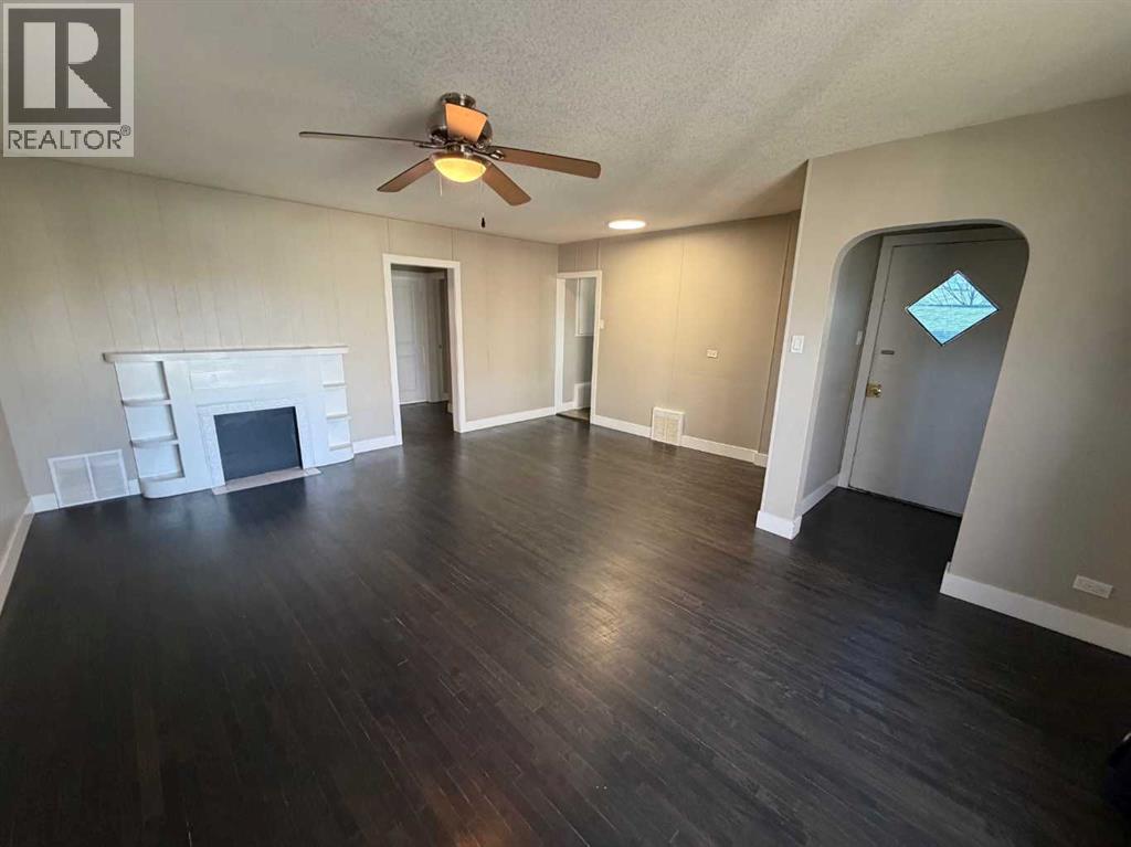 1035 12b Street S, Lethbridge, Alberta  T1K 1R9 - Photo 4 - A2296011