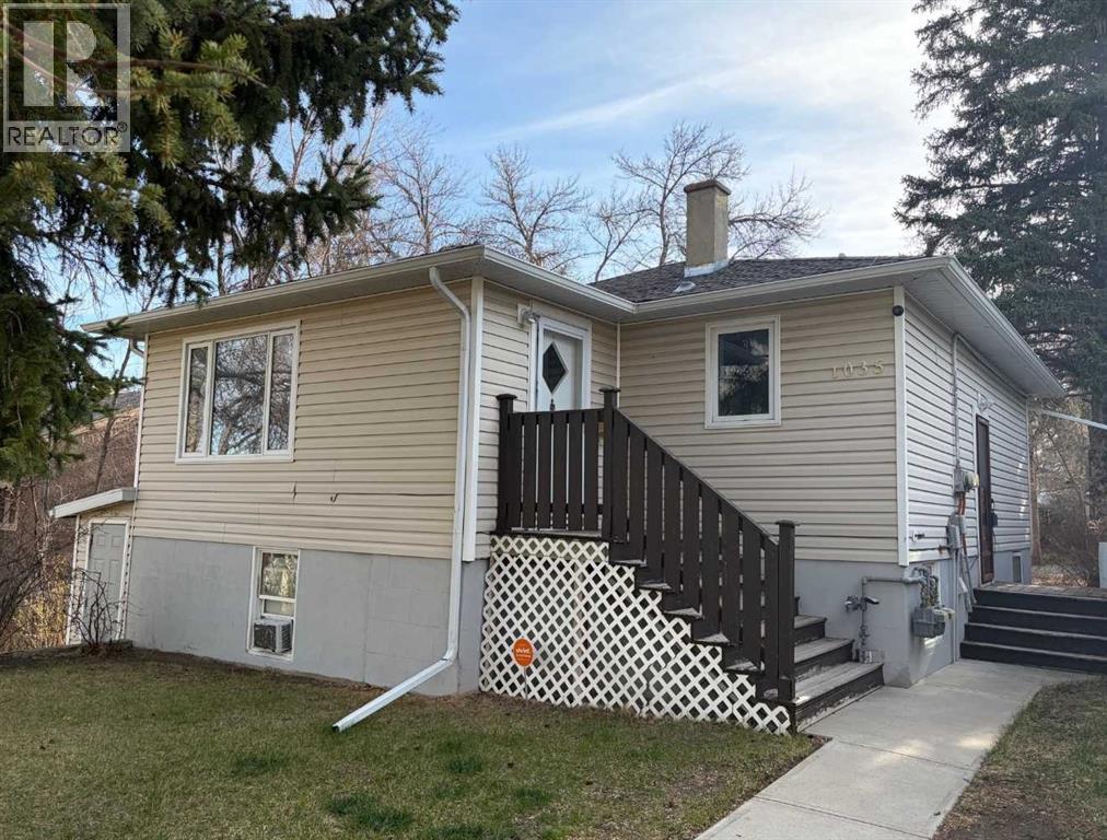 1035 12B Street S, Lethbridge, Alberta