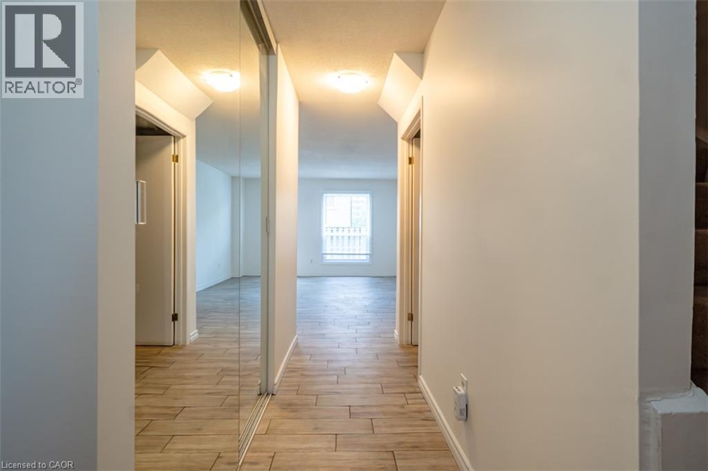 680 Regency Court Unit# 93, Burlington, Ontario  L7N 3L9 - Photo 4 - 40822527