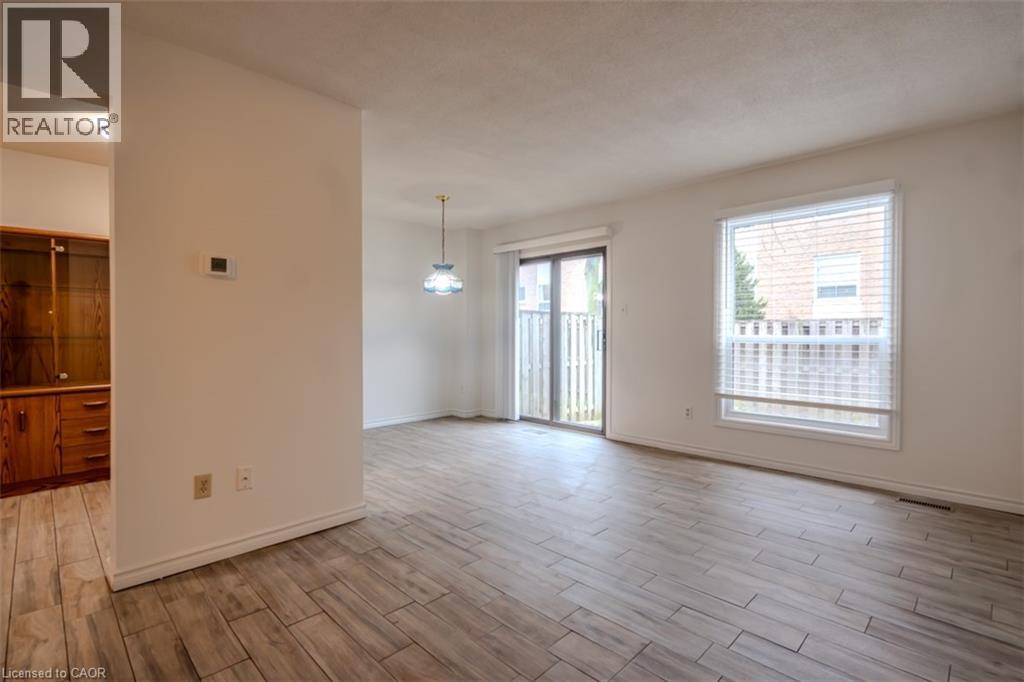 680 Regency Court Unit# 93, Burlington, Ontario  L7N 3L9 - Photo 6 - 40822527