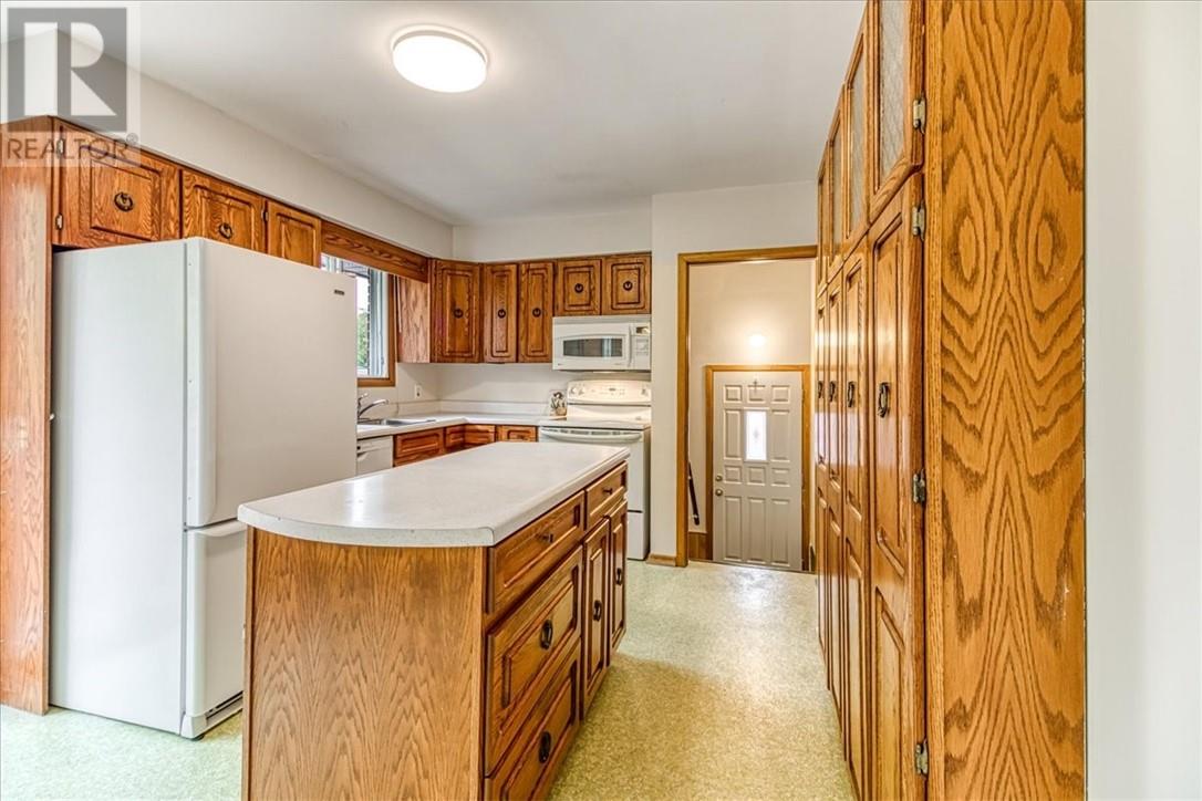 208 Claudia Court, Sudbury, Ontario  P3A 4C2 - Photo 8 - 2127515