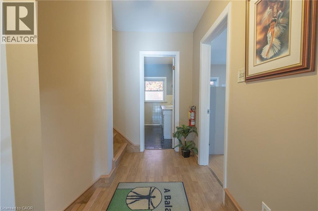11 Belmont Avenue W, Kitchener, Ontario  N2M 1L2 - Photo 31 - 40827125