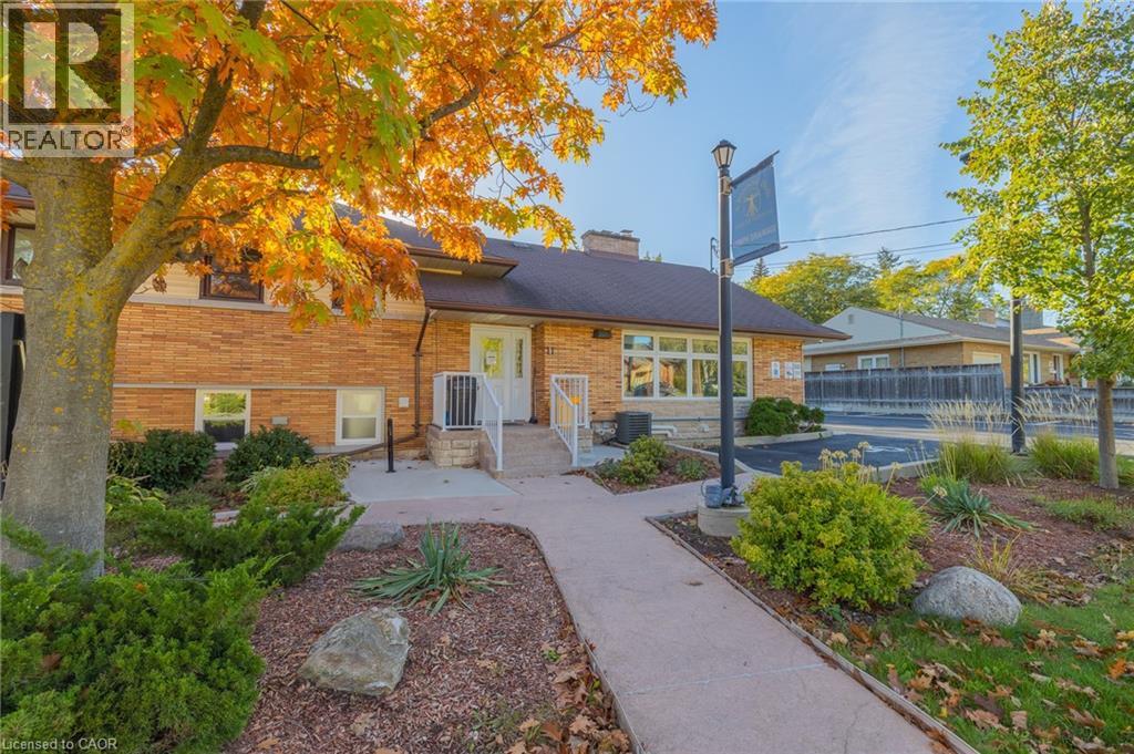 11 Belmont Avenue W, Kitchener, Ontario  N2M 1L2 - Photo 3 - 40827125