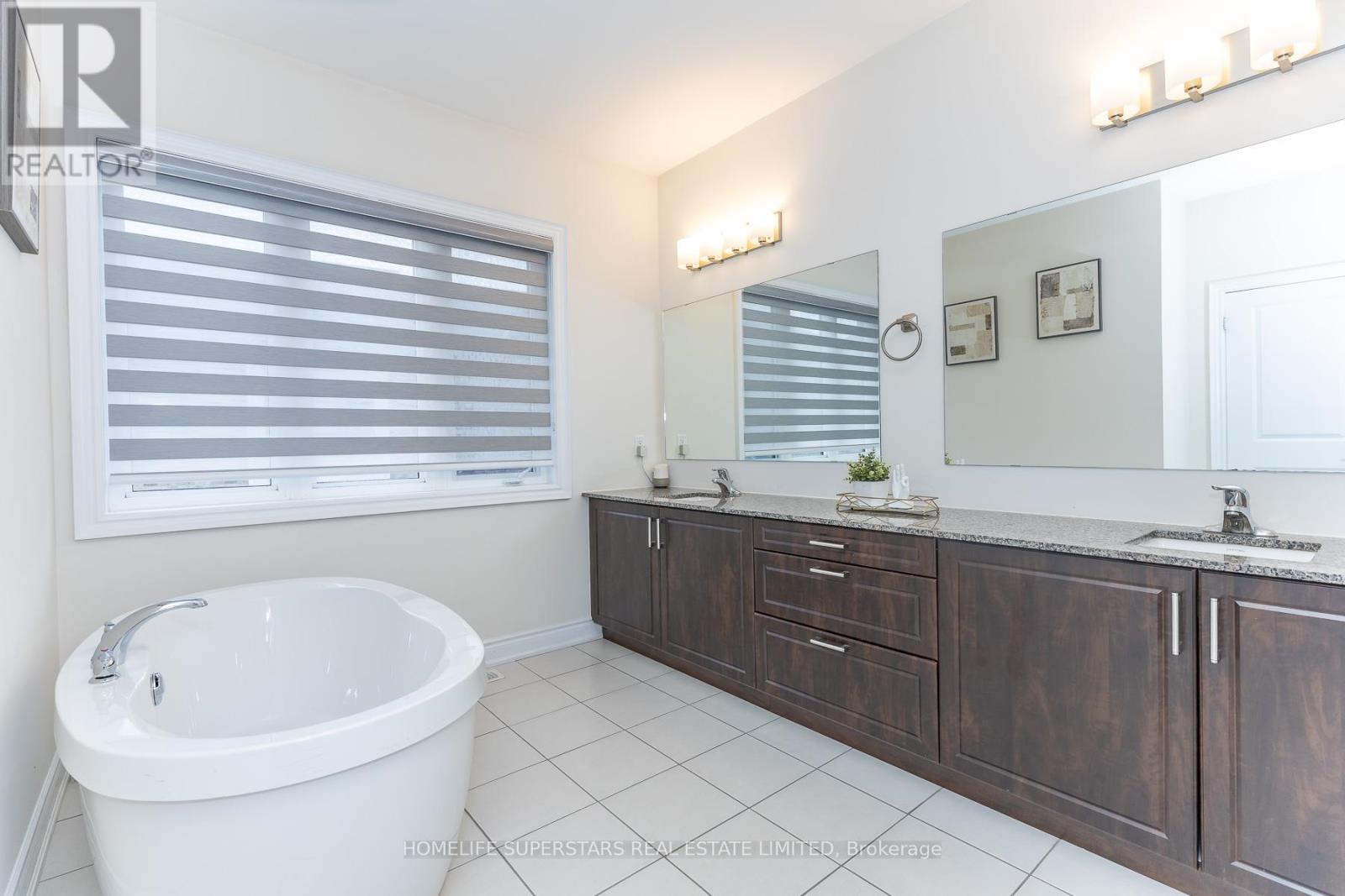 1188 Stag Hollow N, Oakville, Ontario  L6M 4G3 - Photo 38 - W13096144