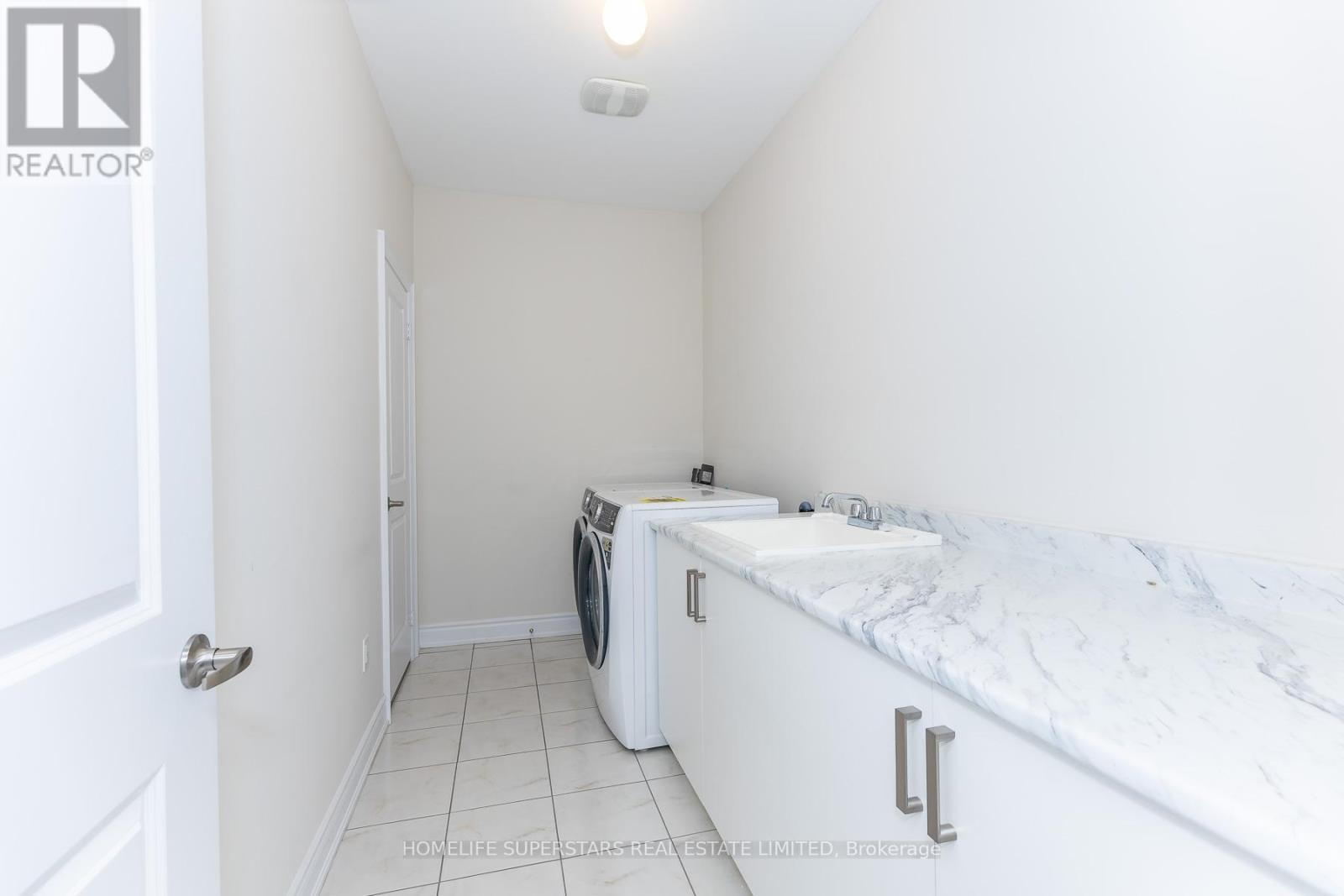 1188 Stag Hollow N, Oakville, Ontario  L6M 4G3 - Photo 45 - W13096144