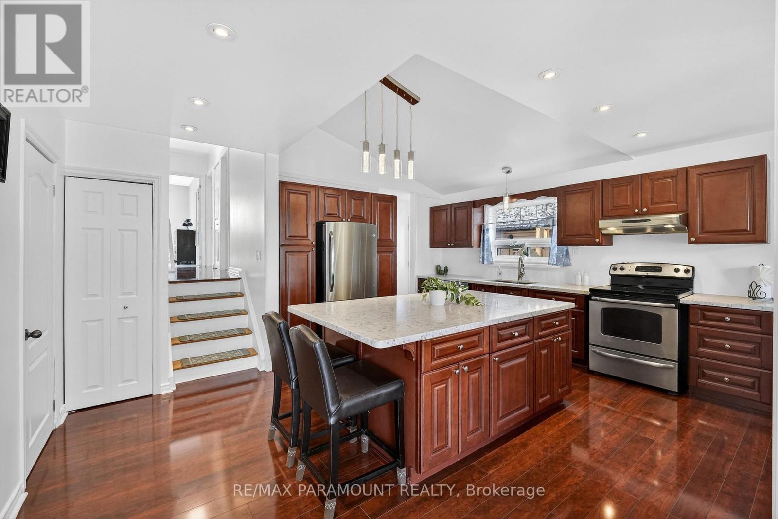 5 Cavendish Crescent, Brampton, Ontario  L6T 1Z3 - Photo 7 - W13096156