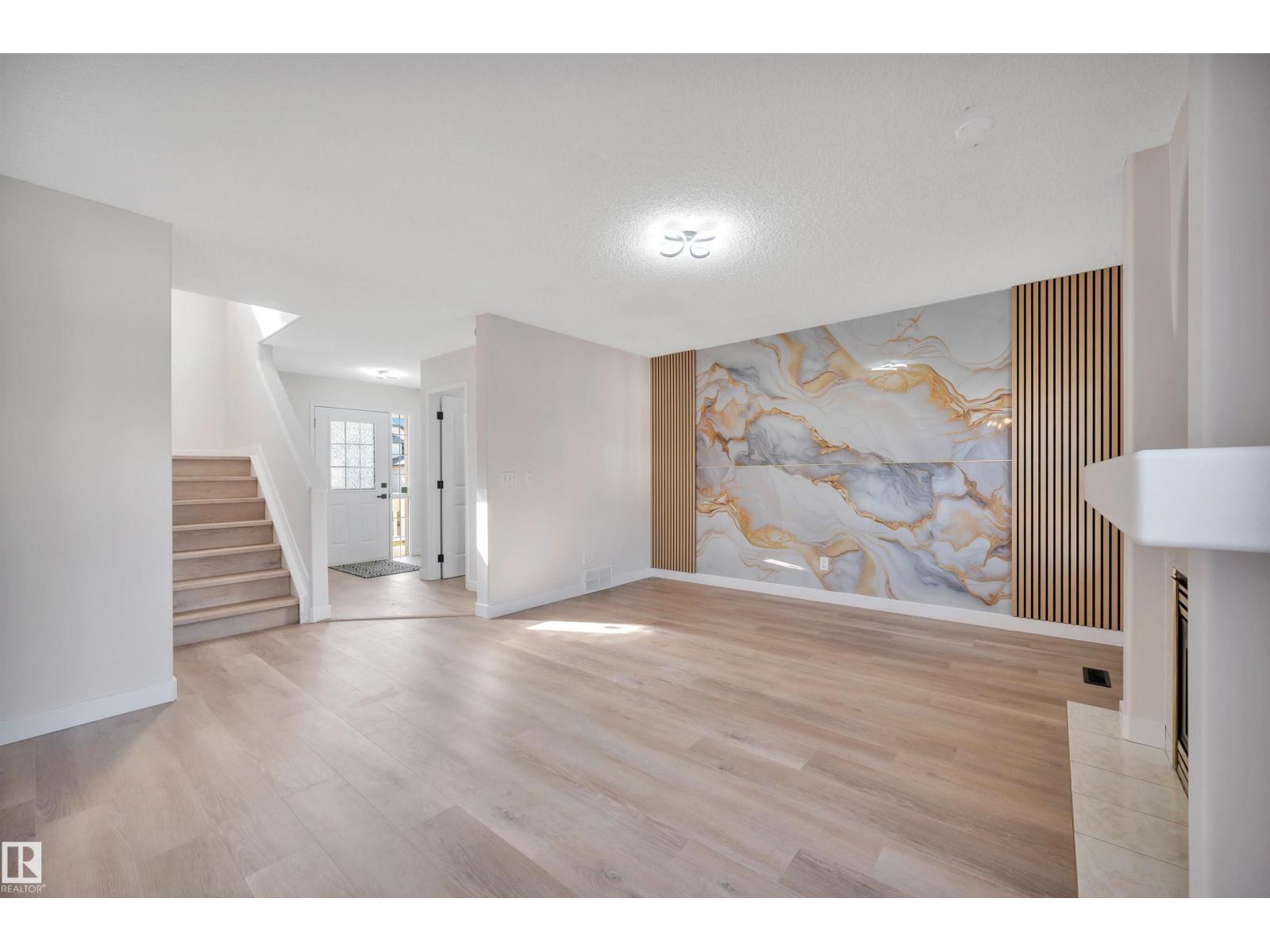 4124 37a Av Nw, Edmonton, Alberta  T6L 7A1 - Photo 5 - E4486219
