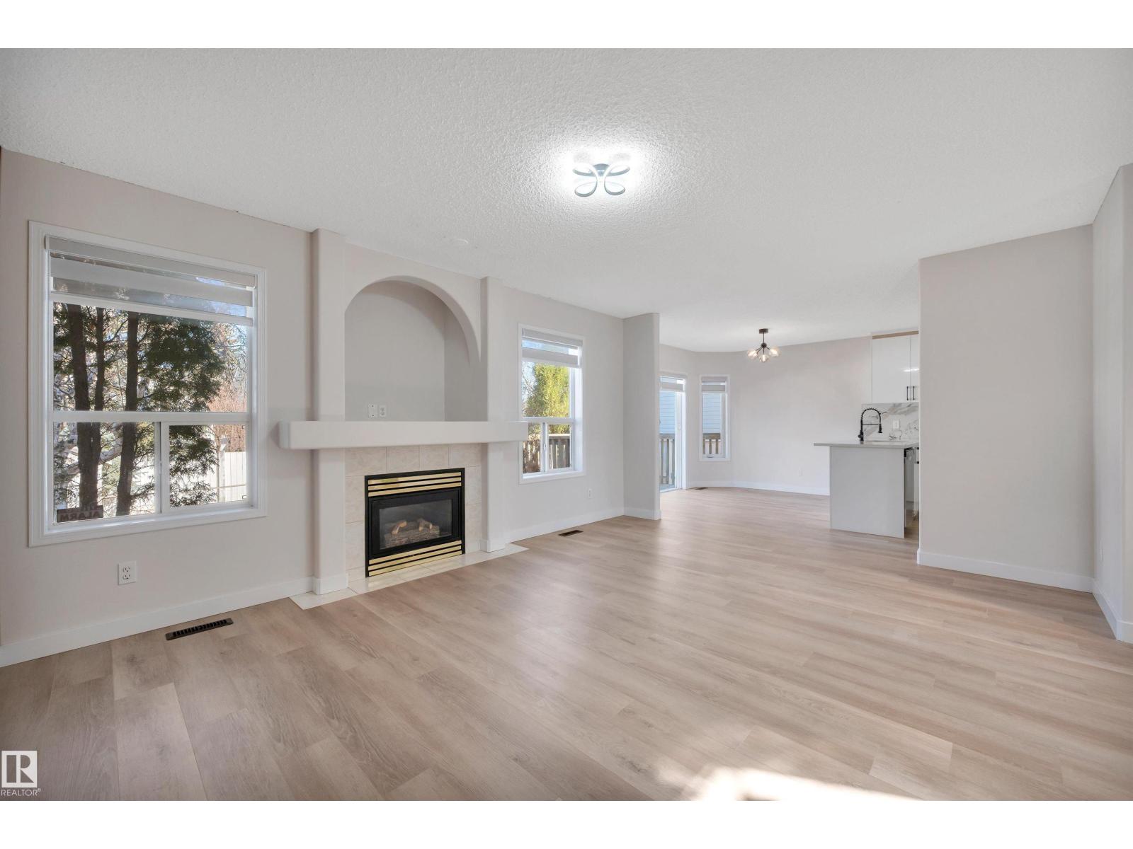 4124 37a Av Nw, Edmonton, Alberta  T6L 7A1 - Photo 6 - E4486219
