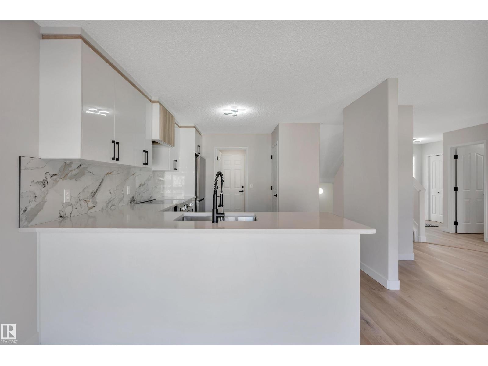 4124 37a Av Nw, Edmonton, Alberta  T6L 7A1 - Photo 9 - E4486219