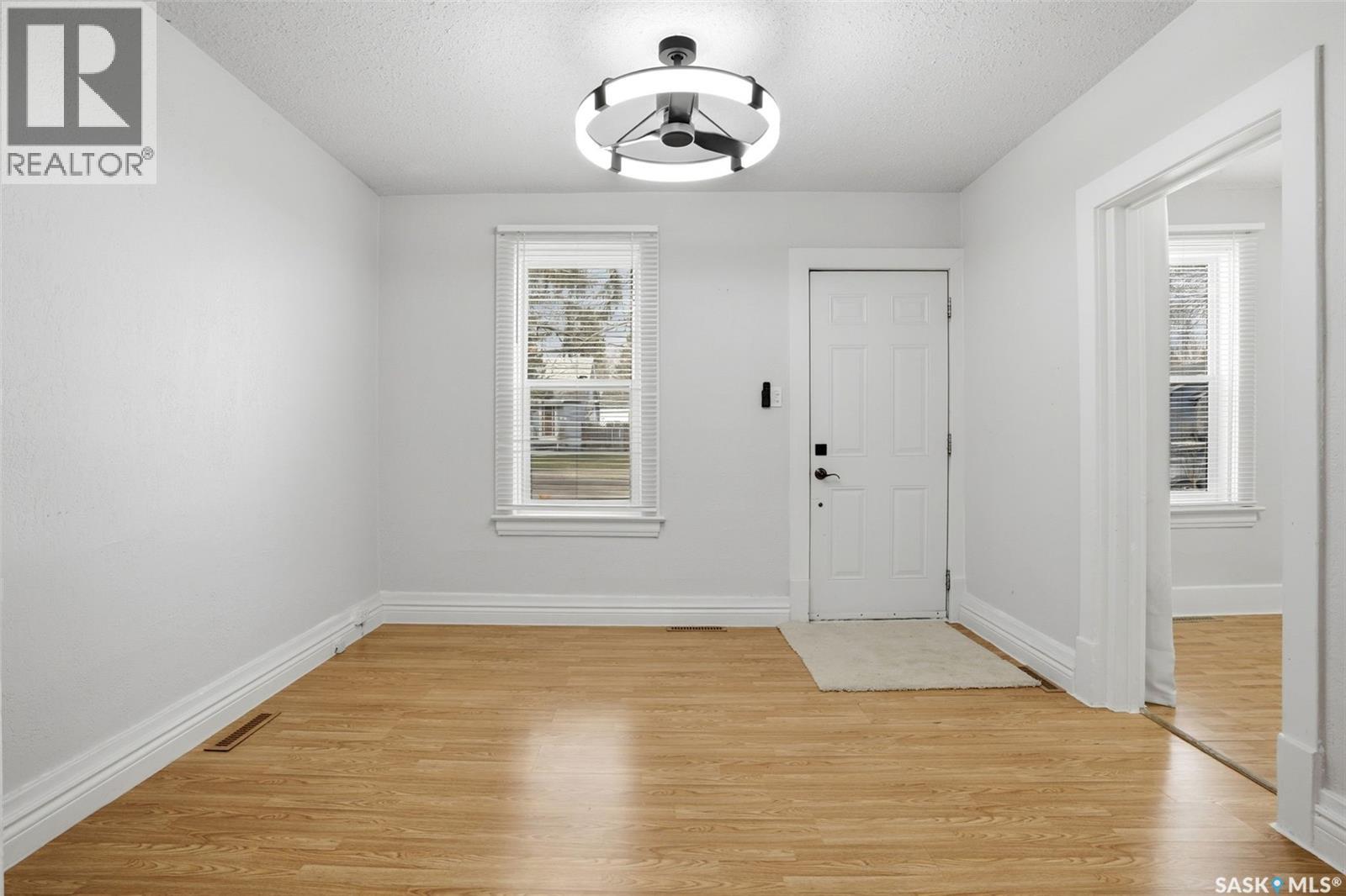 2634 Atkinson Street, Regina, Saskatchewan  S4N 3X9 - Photo 2 - SK035202