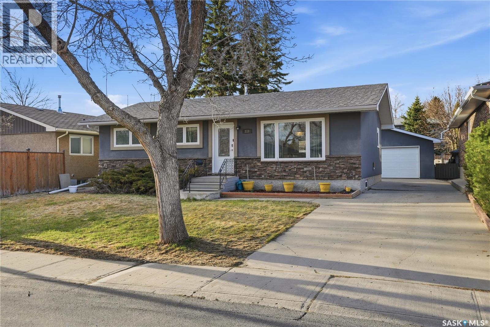 119 Pappas Crescent, Regina, Saskatchewan  S4R 7G7 - Photo 2 - SK035135