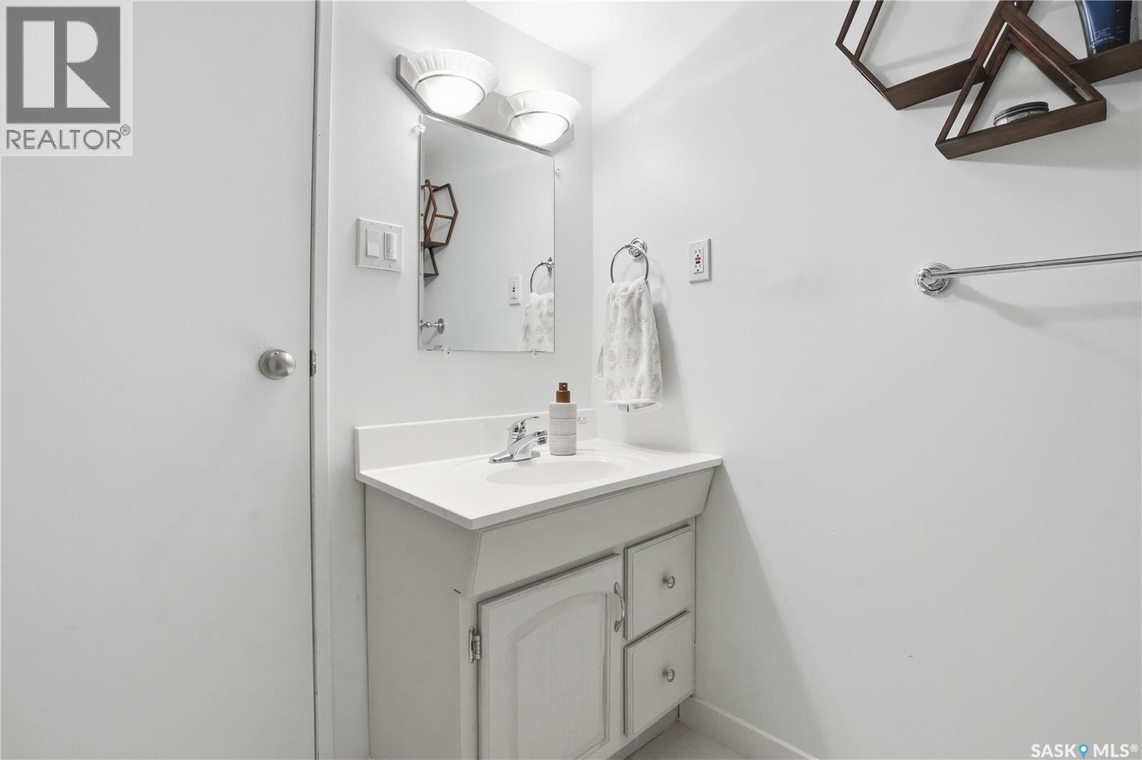 119 Pappas Crescent, Regina, Saskatchewan  S4R 7G7 - Photo 32 - SK035135