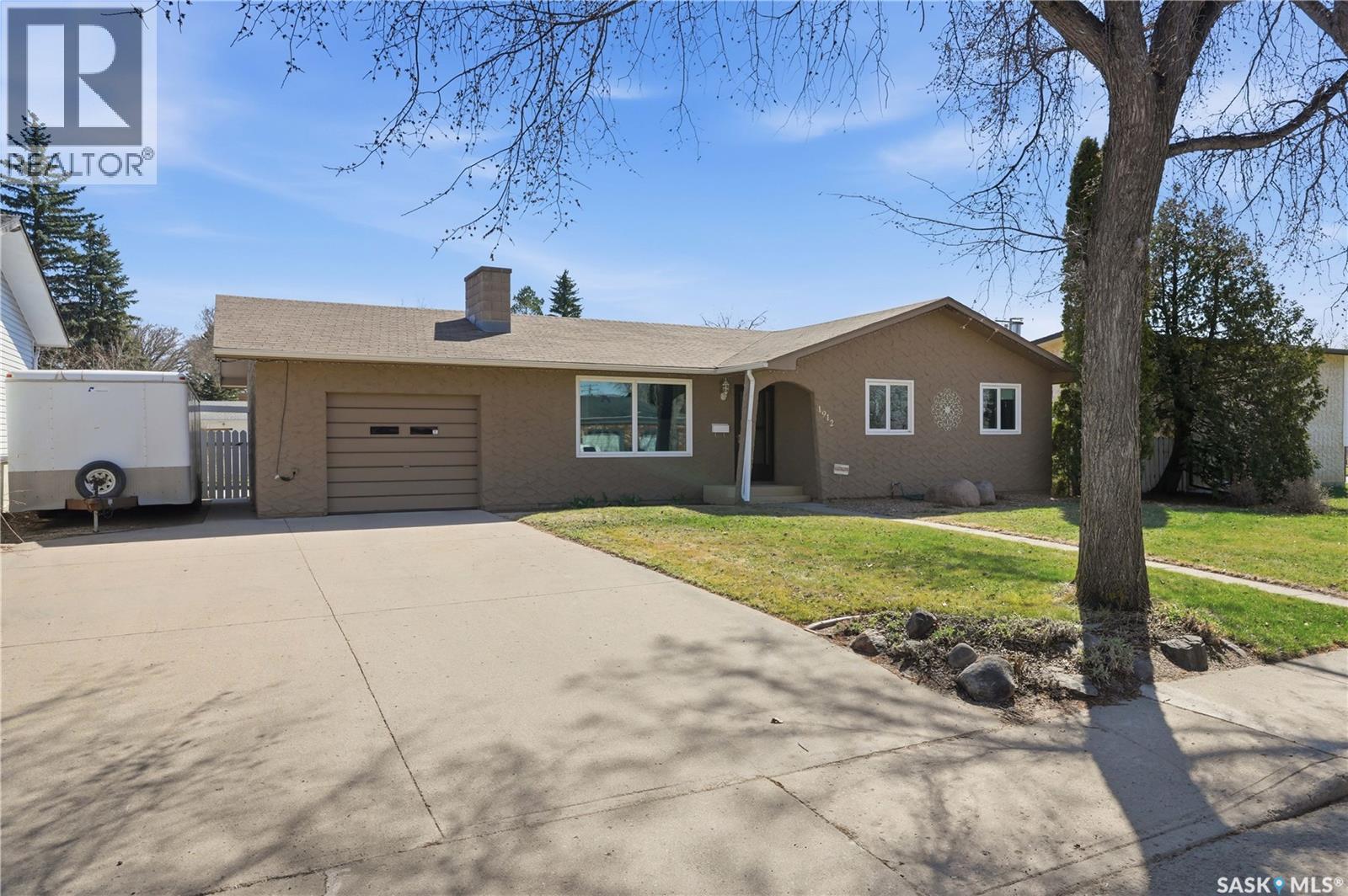 1912 95th Street, North Battleford, Saskatchewan  S9A 3C7 - Photo 2 - SK034948