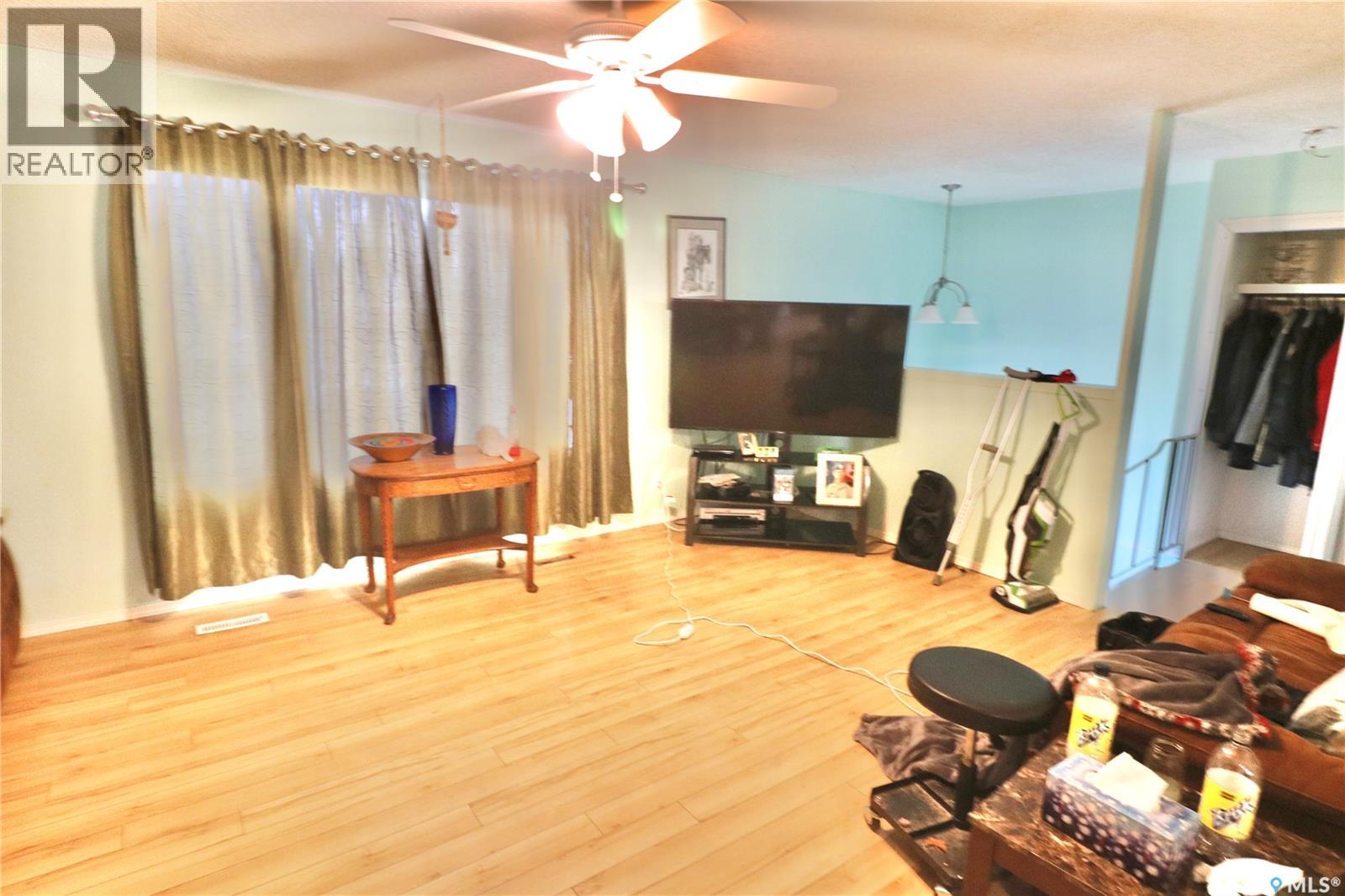 6507 1st Avenue N, Regina, Saskatchewan  S4T 7C2 - Photo 2 - SK034843