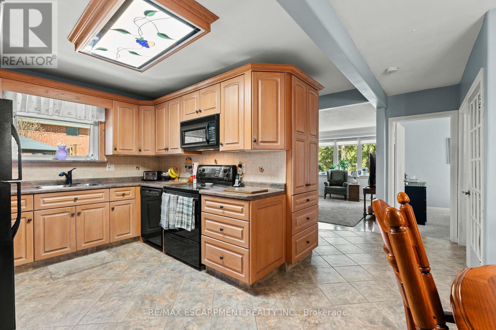 22 Dundonald Avenue, Hamilton, Ontario  L8K 4Z9 - Photo 11 - X13096172