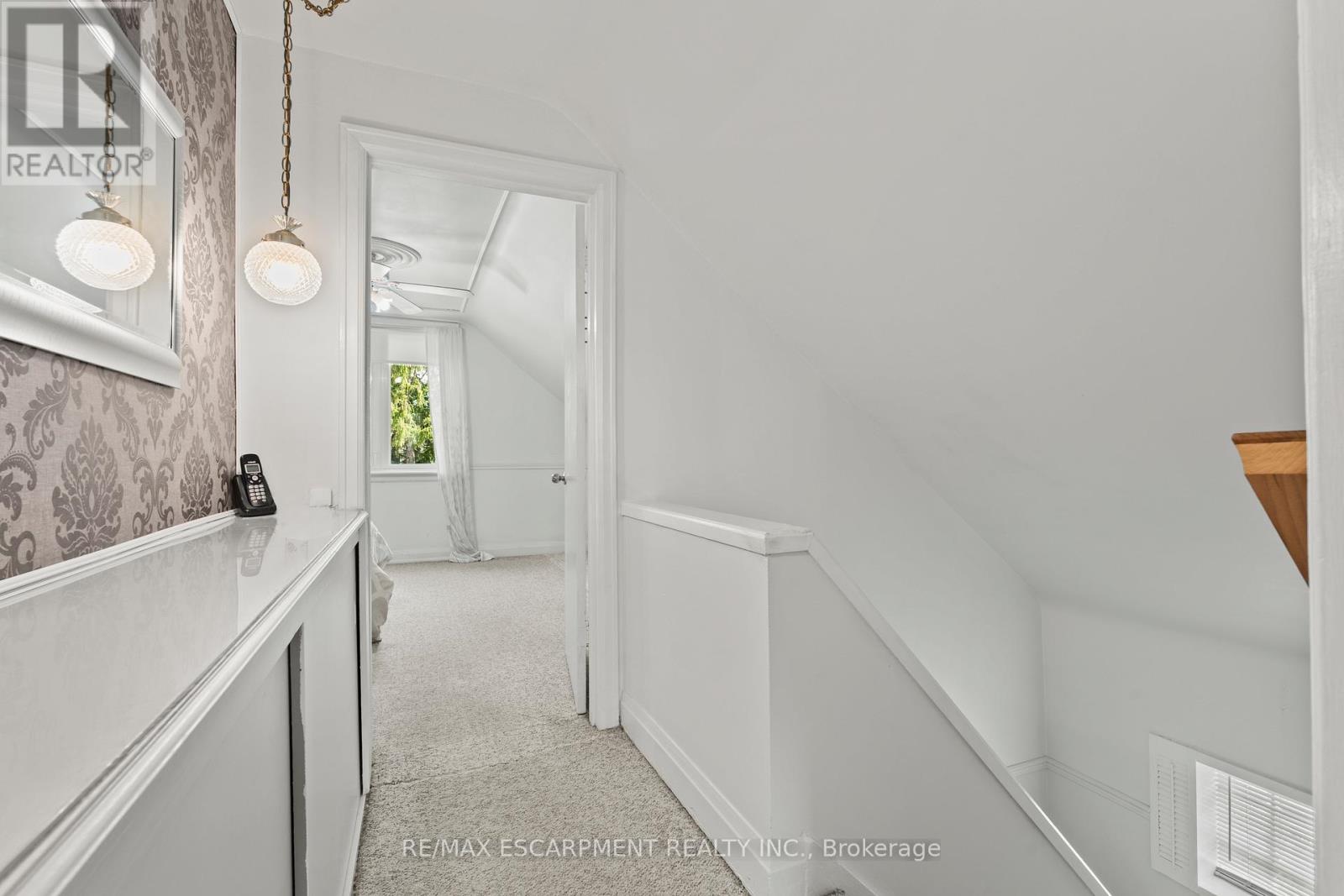 22 Dundonald Avenue, Hamilton, Ontario  L8K 4Z9 - Photo 21 - X13096172