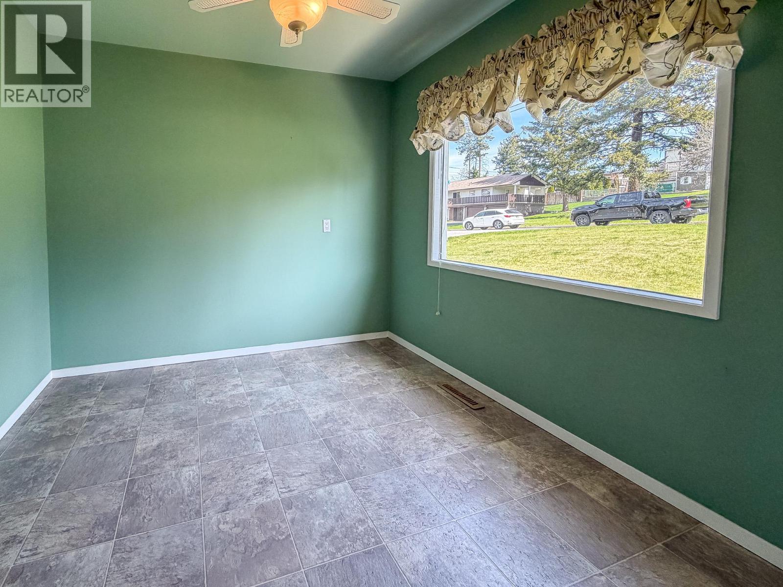 811 28th Avenue S, Cranbrook, British Columbia  V1C 3C8 - Photo 13 - 10386460