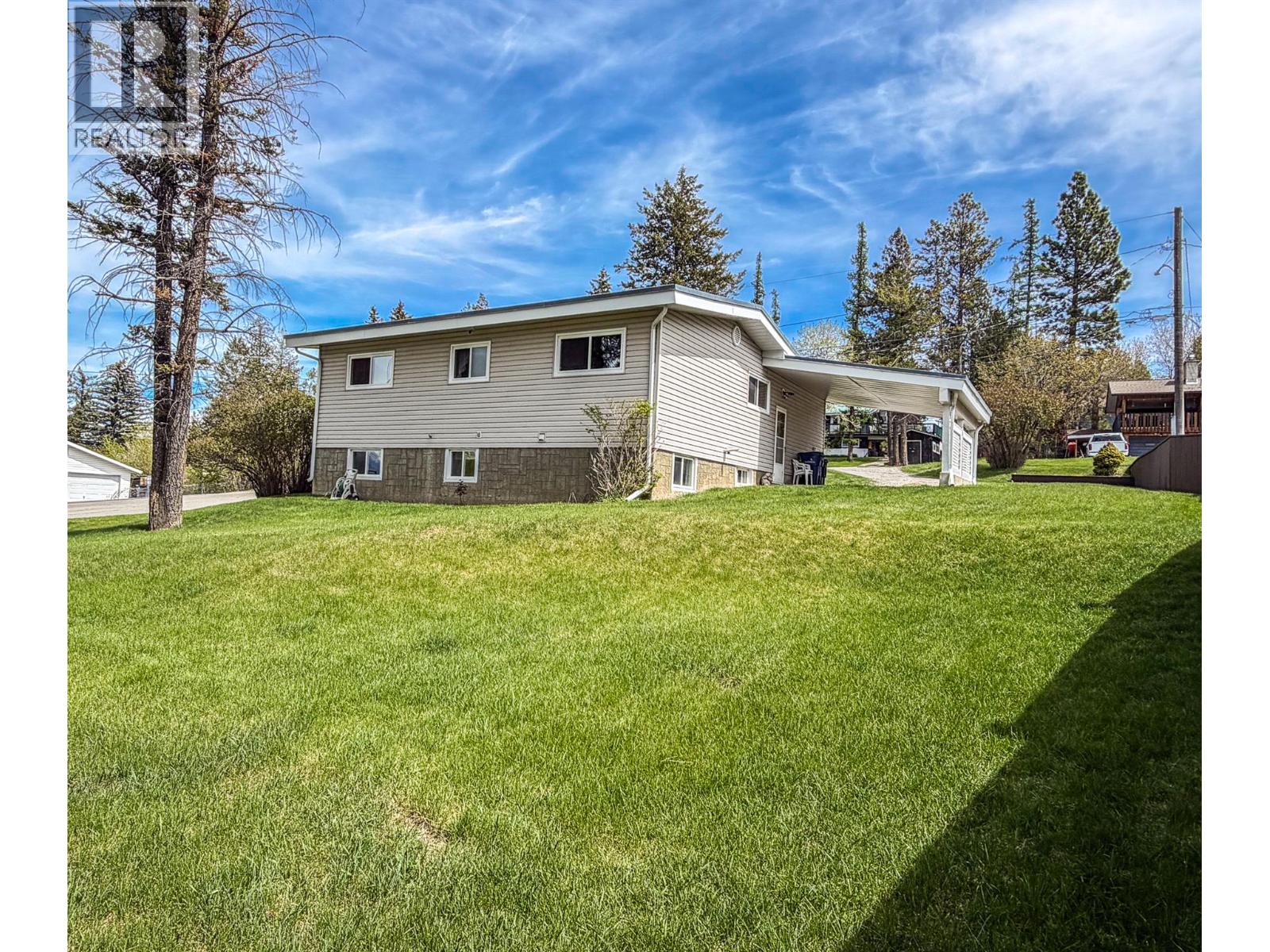 811 28th Avenue S, Cranbrook, British Columbia  V1C 3C8 - Photo 2 - 10386460