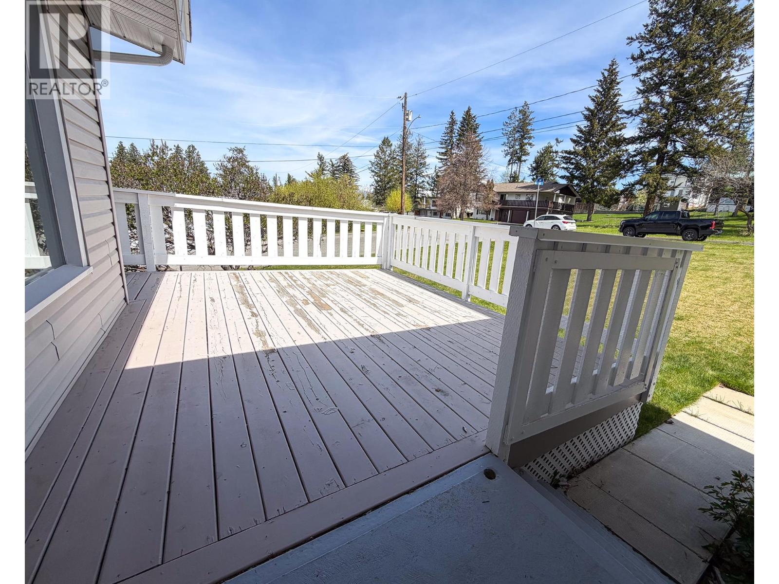 811 28th Avenue S, Cranbrook, British Columbia  V1C 3C8 - Photo 3 - 10386460