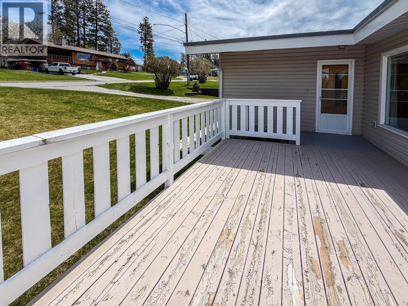 811 28th Avenue S, Cranbrook, British Columbia  V1C 3C8 - Photo 4 - 10386460