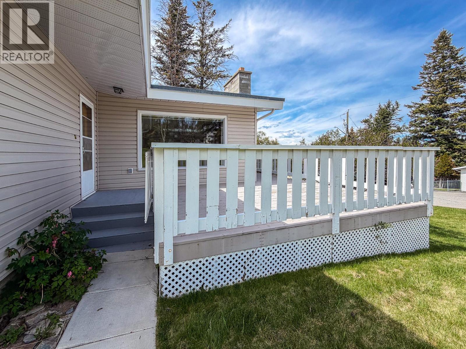 811 28th Avenue S, Cranbrook, British Columbia  V1C 3C8 - Photo 5 - 10386460