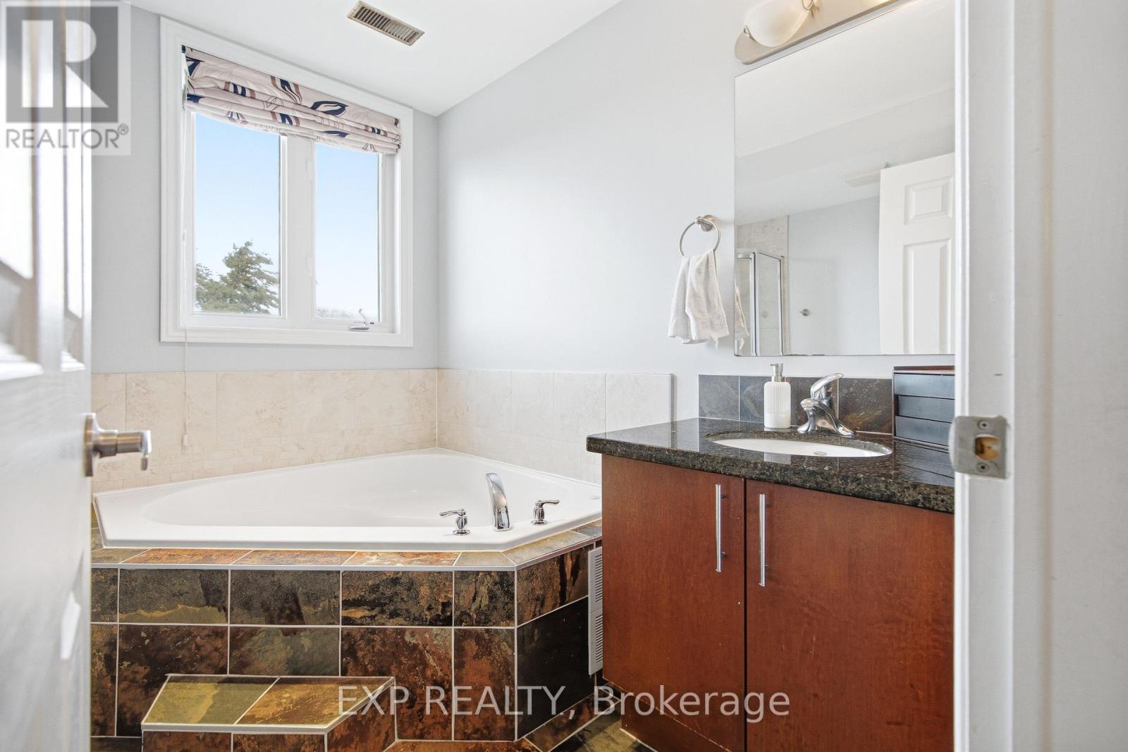 402 - 711 Churchill Avenue, Ottawa, Ontario  K1Z 5G6 - Photo 25 - X12890866